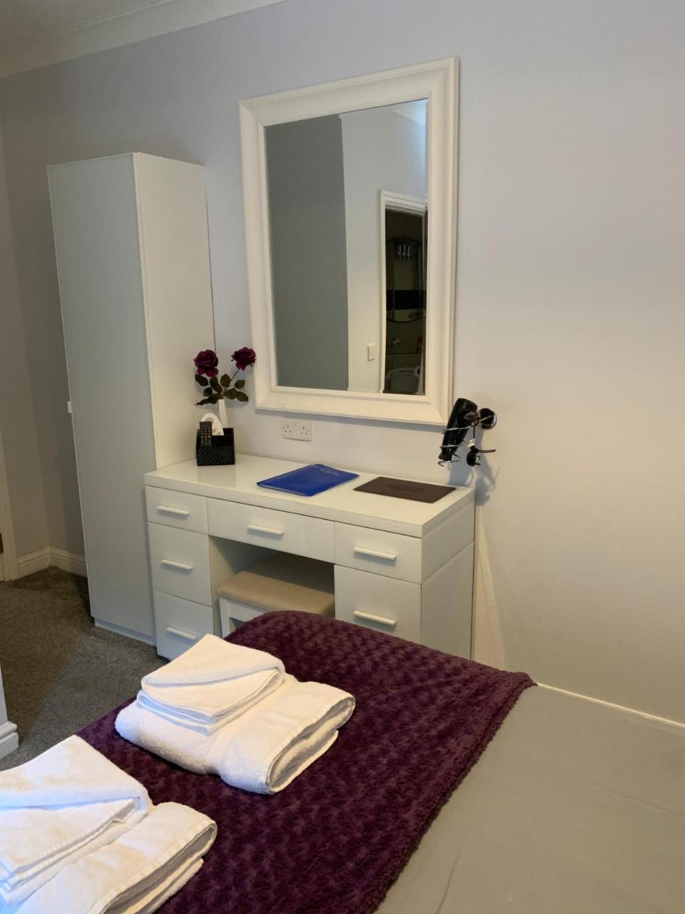 Ashbrook Bed And Breakfast Llandudno Bagian luar foto