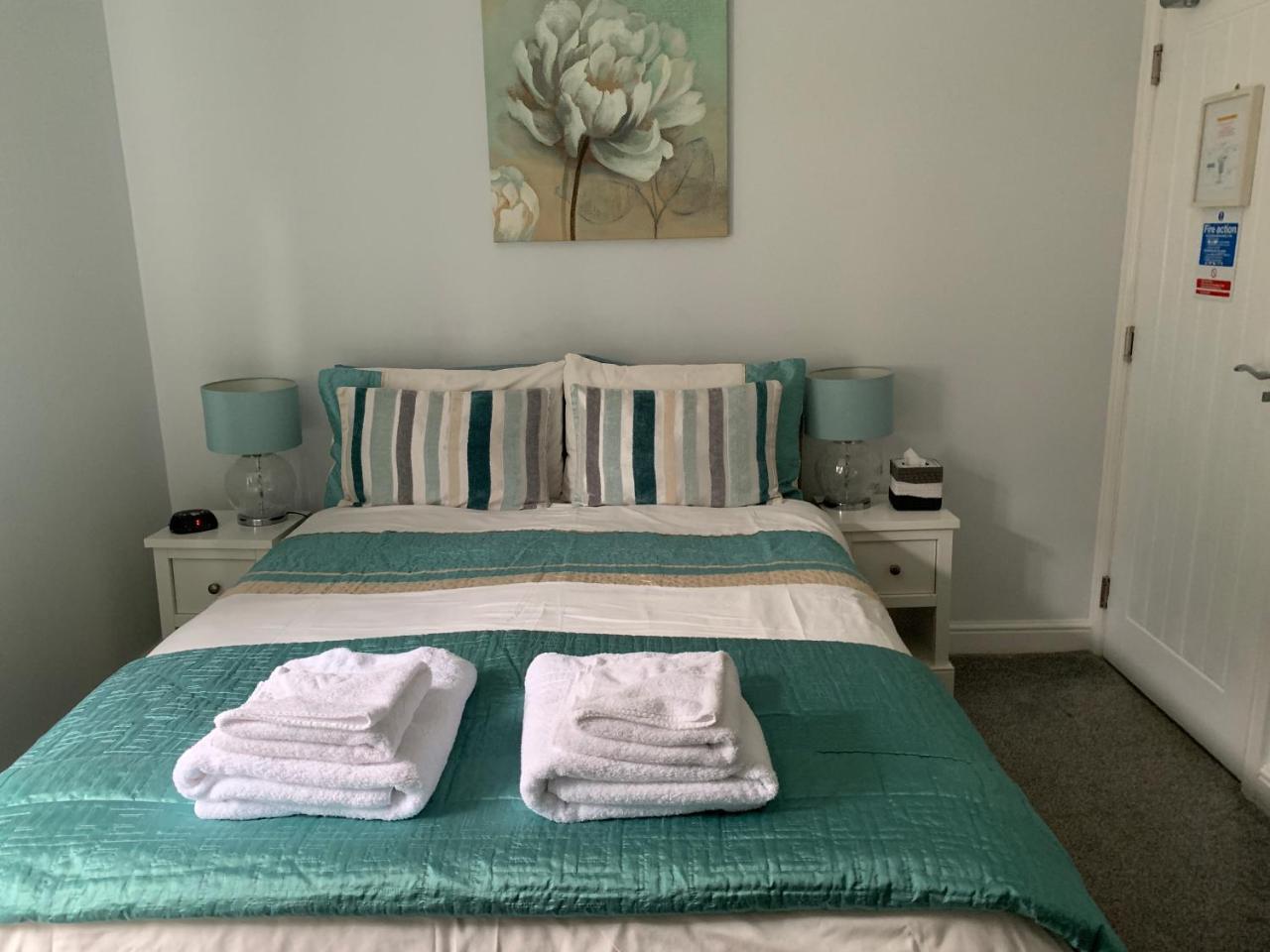 Ashbrook Bed And Breakfast Llandudno Bagian luar foto